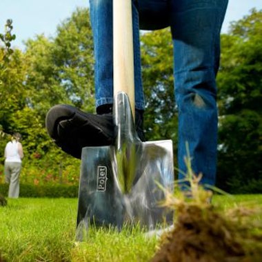 Polet, bêches et pelles pour le jardn et potager